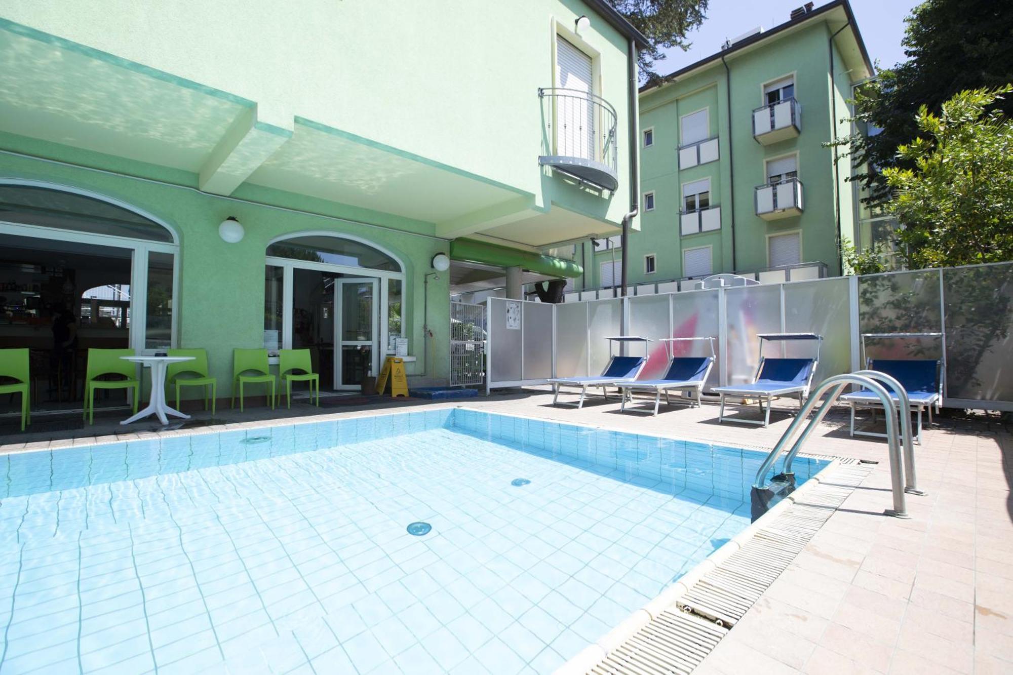Residence Eurogarden Rimini Esterno foto