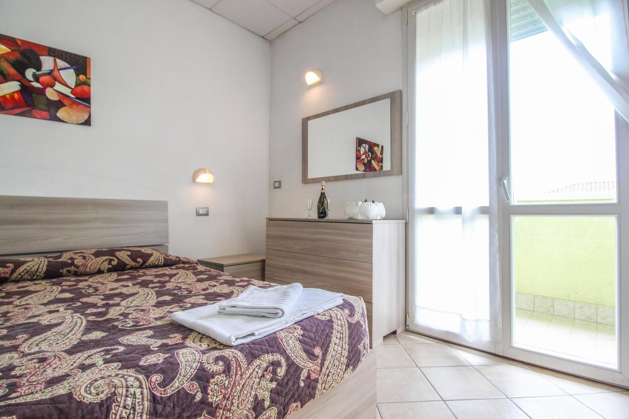 Residence Eurogarden Rimini Esterno foto